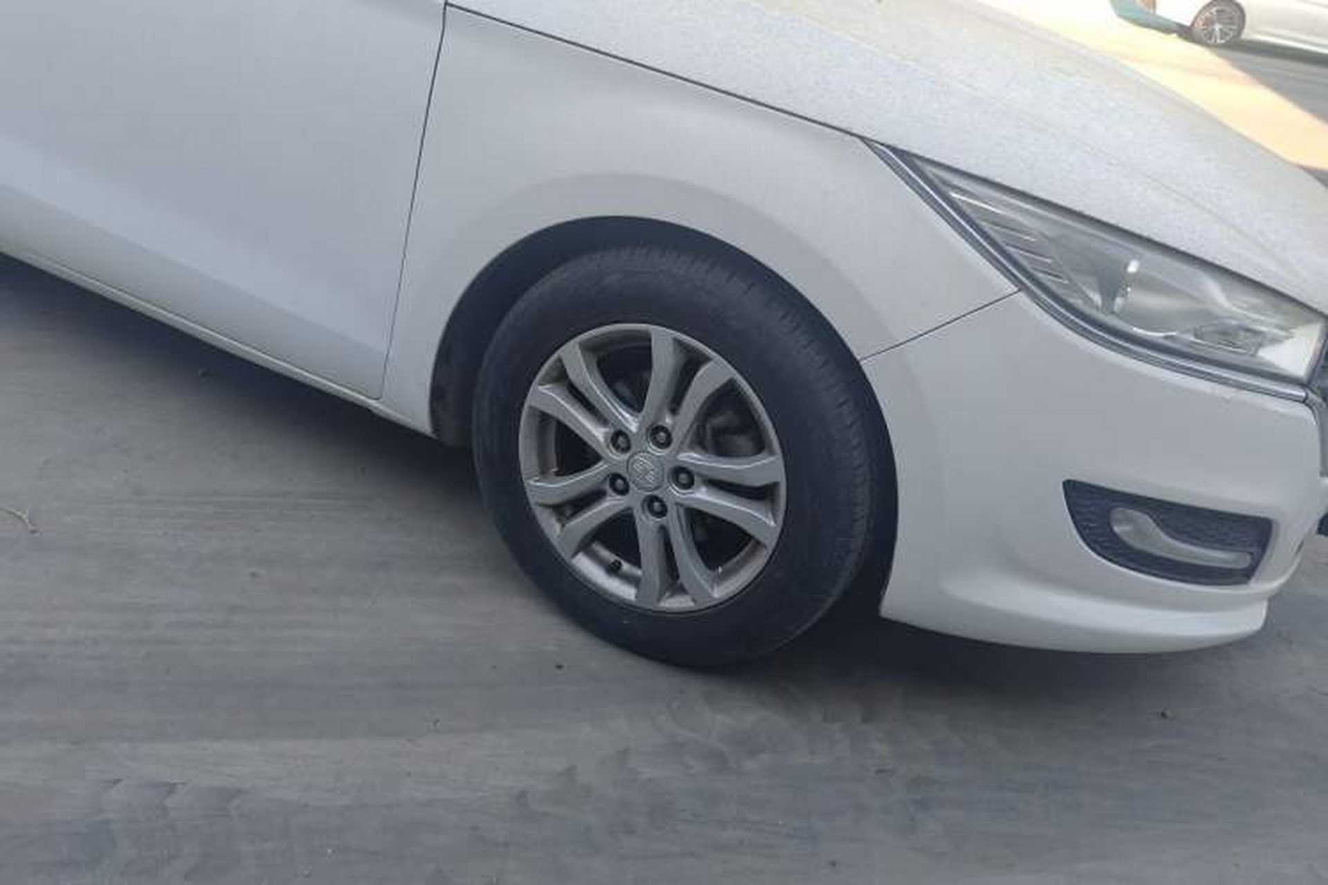 Used Bestune B50 2016 1.6L manual Comfort trim level Right Front Wheel Hub