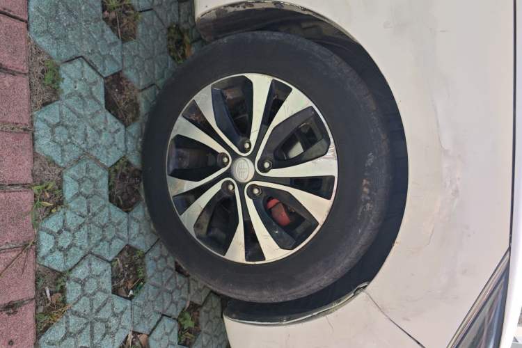 Used Bestune B50 2016 1.4T Automatic Sport Luxury Edition Right Front Wheel Hub