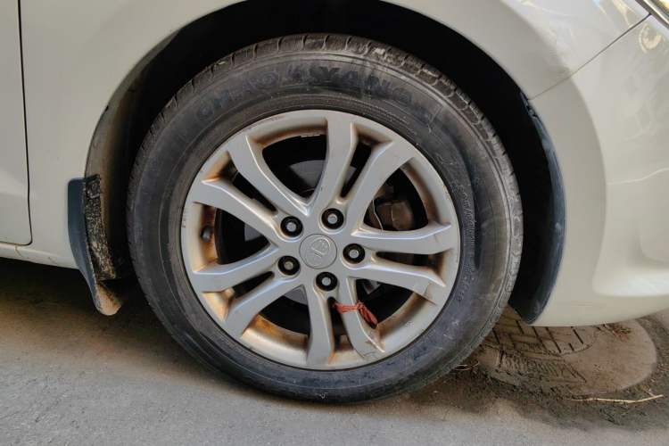 Used Bestune B50 2016 1.6L manual luxury version Right Front Wheel Hub