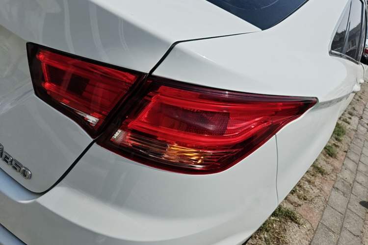 Used Bestune B50 2016 1.6L Automatic Luxury Model Right Rear Taillight