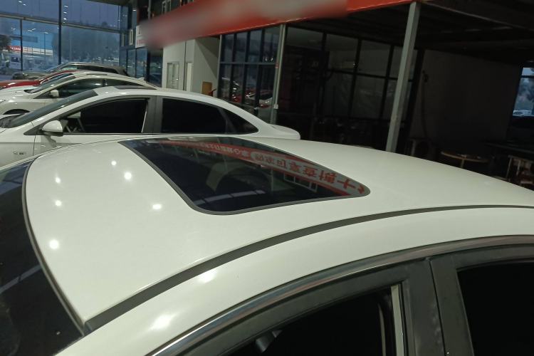Used Bestune B50 2016 1.6L manual luxury version Roof