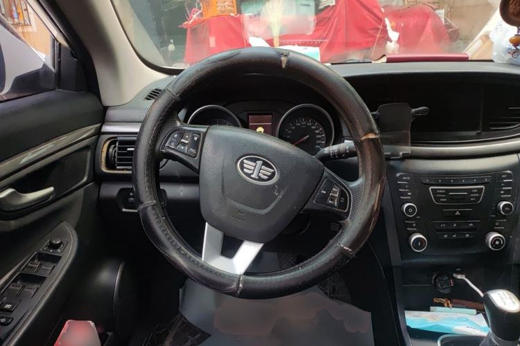 Used Bestune B50 2016 1.6L manual Comfort trim level Steering Wheel