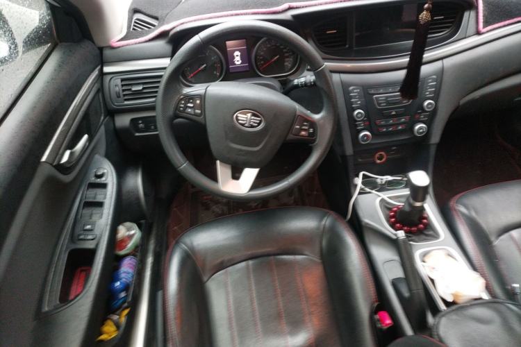 Used Bestune B50 2016 1.6L manual Comfort trim level Steering Wheel