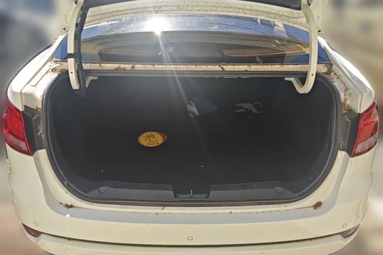 Used Bestune B50 2016 1.6L manual luxury version Trunk