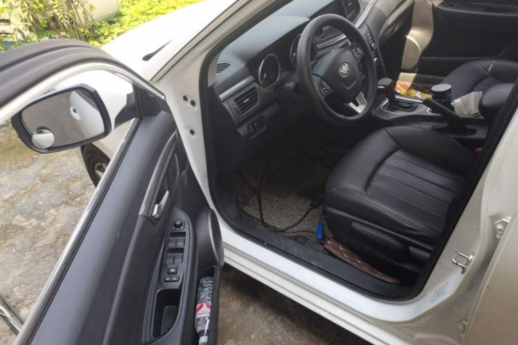 Used Bestune B50 2018 1.4T Automatic 20th Anniversary Edition Driver Seat