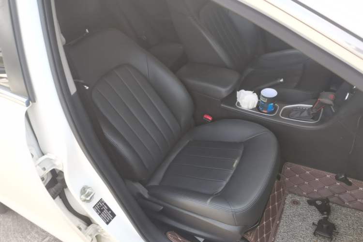 Used Bestune B50 2018 1.4T Automatic 20th Anniversary Edition Right Front Seat