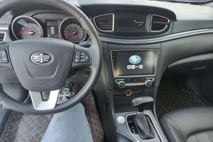Used Bestune B50 2019 1.4T Automatic Elite Edition Center Console