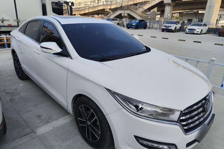 Used Bestune B50 2019 1.4T Automatic Elite Edition Front Right 45 Deg