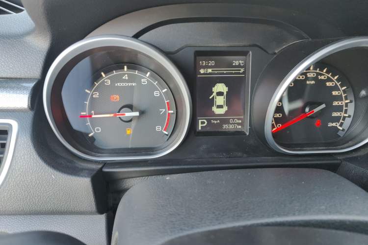 Used Bestune B50 2019 1.4T Automatic Elite Edition Odometer Close Up