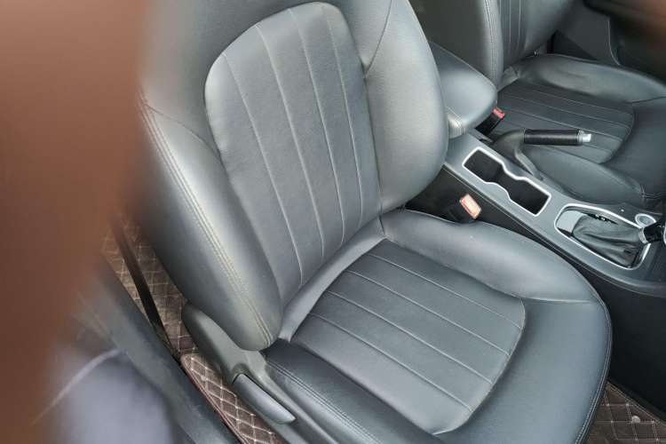 Used Bestune B50 2019 1.4T Automatic Elite Edition Right Front Seat