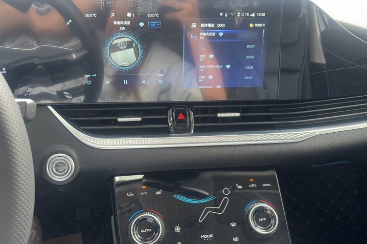 Used Bestune B70 2023 Third Generation 1.5T Automatic Enjoyment Version Audio And AC Panel