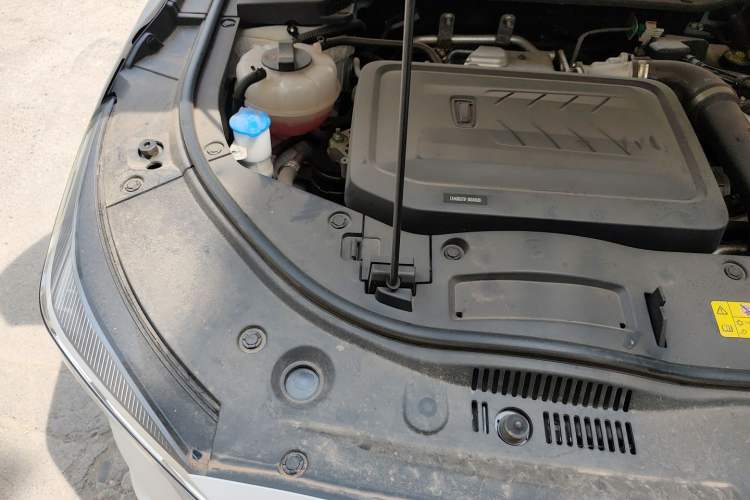 Used Bestune B70 2022 Third Generation 1.5T Automatic Enjoyment Version Engine Bay Right