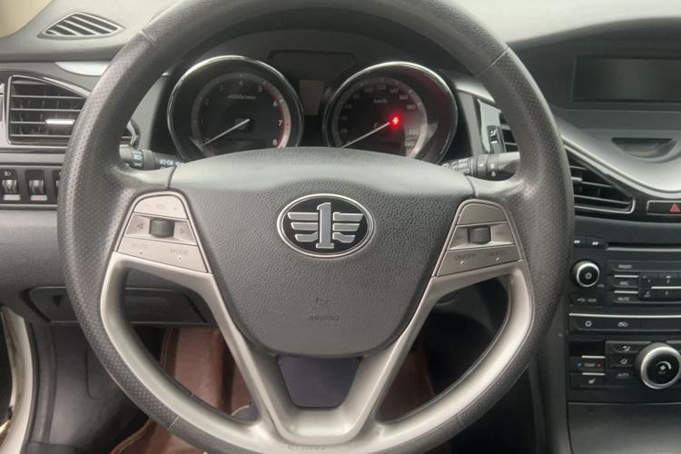 Used Bestune B70 2016 2.0L manual luxury edition Interior 1