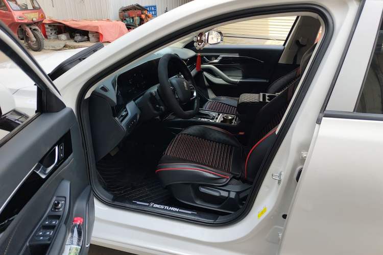 Used Bestune B70 2022 Third Generation 1.5T Automatic Enjoyment Version Left Front Seat