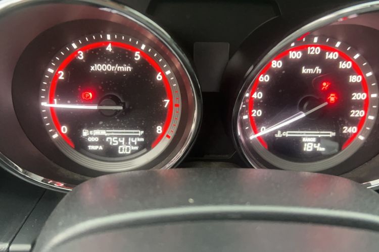 Used Bestune B70 2016 2.0L manual luxury edition Odometer Close Up