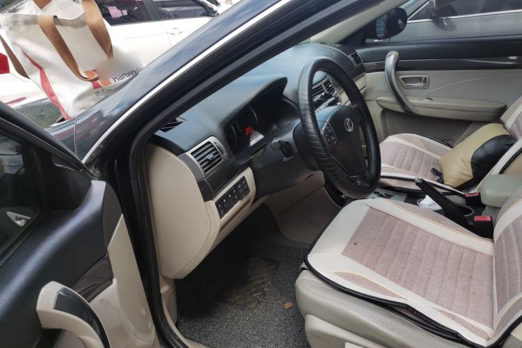 Used Bestune B70 2006 2.0L Automatic Special Edition Commemorative Version Driver Seat