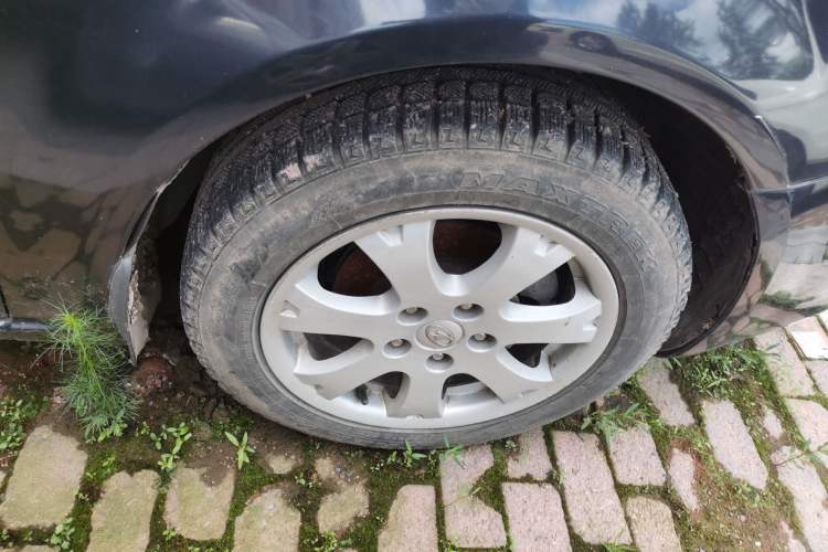 Used Bestune B70 2006 2.0L Automatic Special Edition Commemorative Version Right Front Wheel Hub