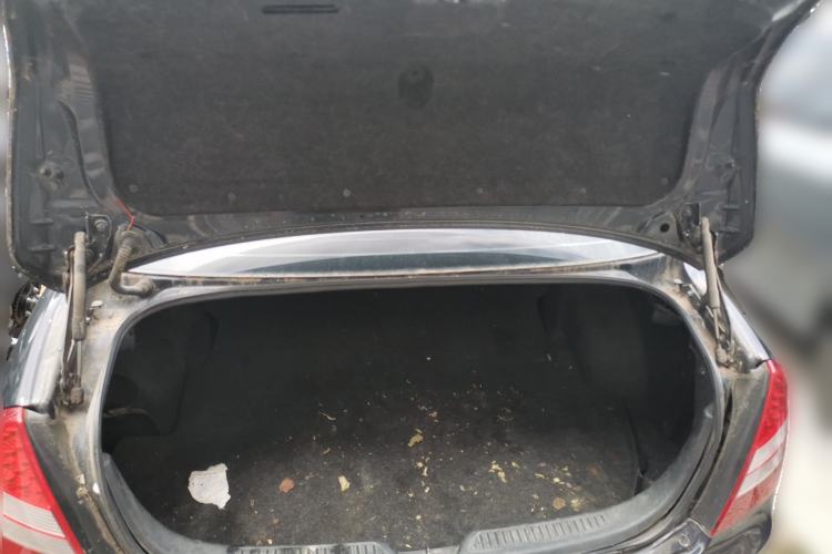 Used Bestune B70 2006 2.0L Automatic Special Edition Commemorative Version Trunk