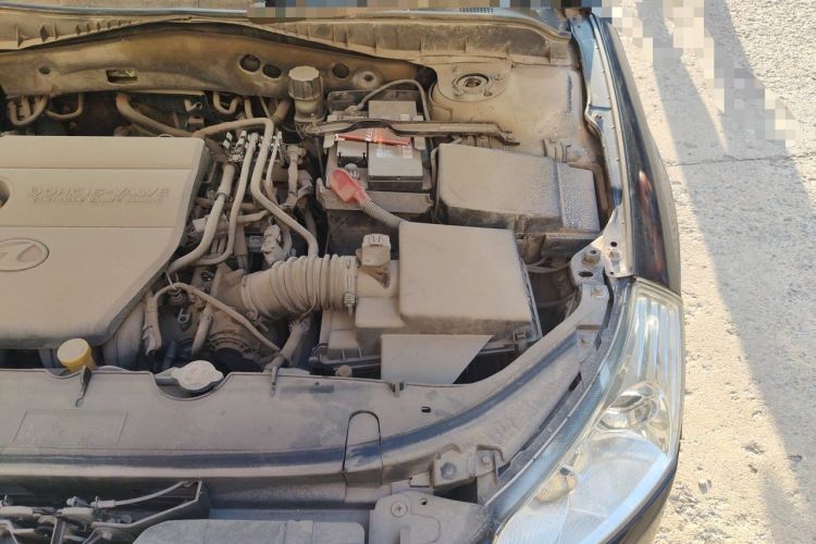 Used Bestune B70 2007 2.0L automatic luxury edition Engine Bay Left