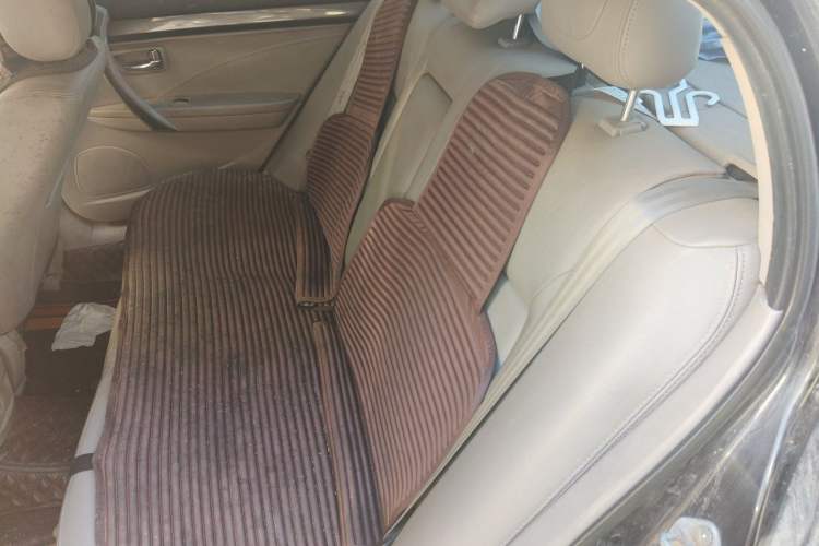 Used Bestune B70 2007 2.0L automatic luxury edition Left Rear Seat