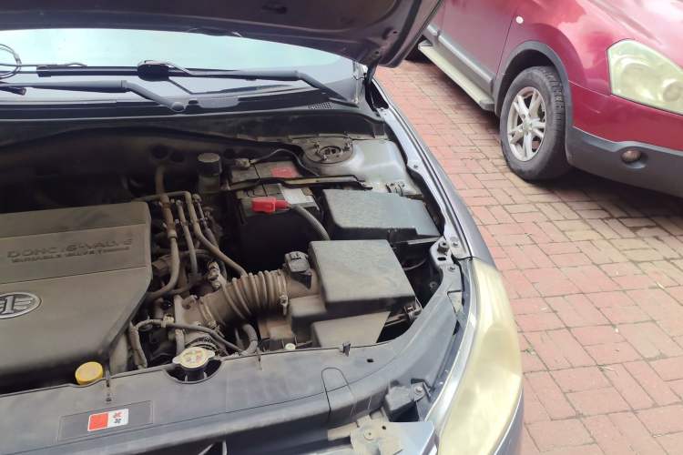 Used Bestune B70 2009 2.0L manual Elite version Engine Bay Left