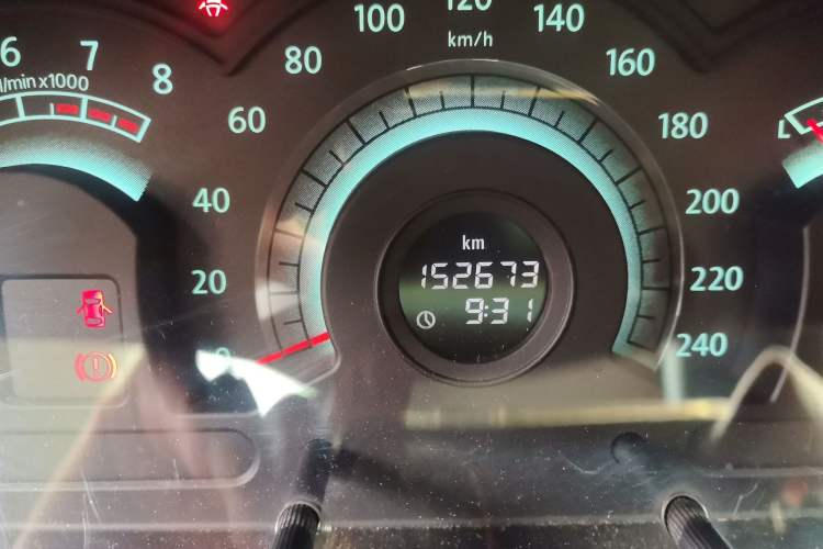 Used Bestune B70 2009 2.0L manual Elite version Odometer Close Up