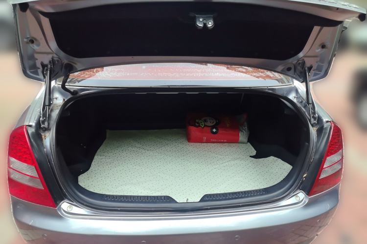 Used Bestune B70 2009 2.0L manual Elite version Trunk