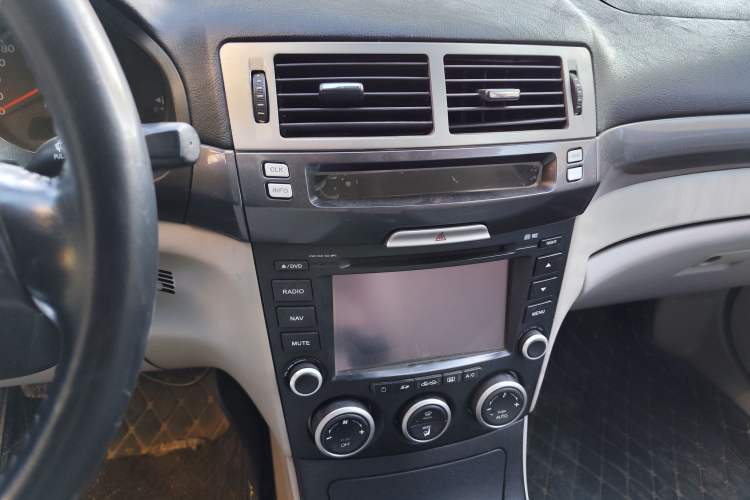 Used Bestune B70 2010 2.0L Manual Fashionable Edition Audio And AC Panel