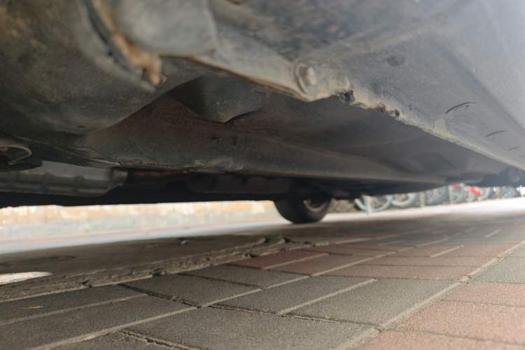 Used Bestune B70 2010 2.0L manual Elite version Chassis Front Left