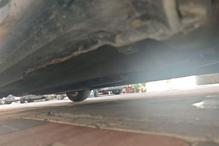 Used Bestune B70 2010 2.0L manual Elite version Chassis Front Right