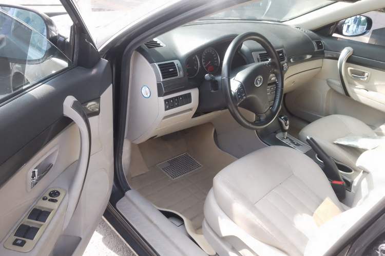 Used Bestune B70 2010 2.0L automatic luxury version Driver Seat