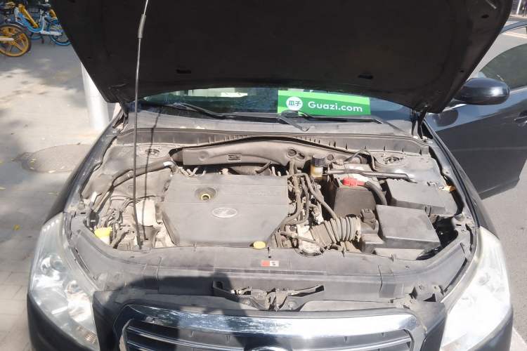 Used Bestune B70 2010 2.0L automatic luxury version Engine Bay