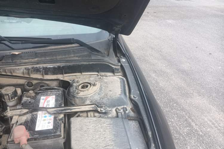 Used Bestune B70 2010 2.0L manual Elite version Engine Bay Left