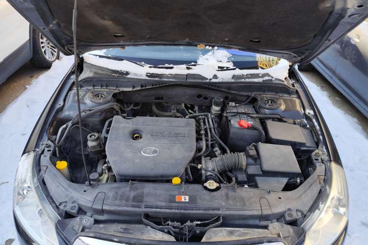 Used Bestune B70 2010 2.0L Manual Fashionable Edition Engine Bay