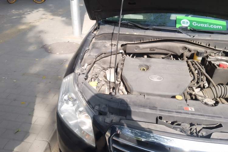 Used Bestune B70 2010 2.0L automatic luxury version Engine Bay Right