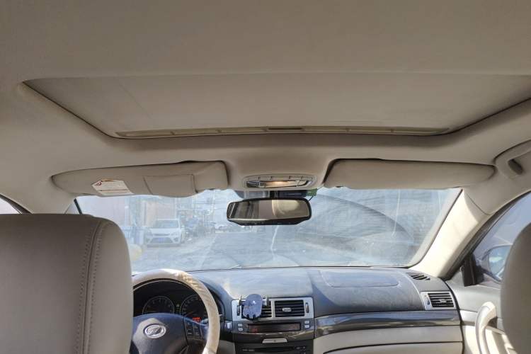 Used Bestune B70 2010 2.0L automatic luxury version Headliner