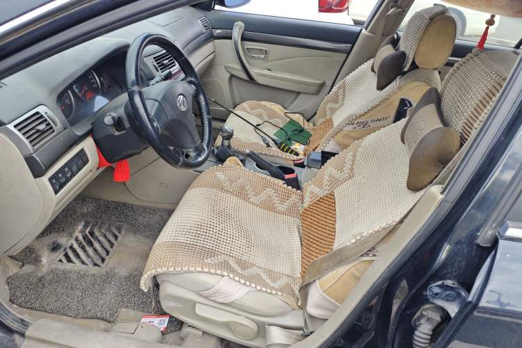 Used Bestune B70 2010 2.0L manual Comfort trim level Left Front Seat
