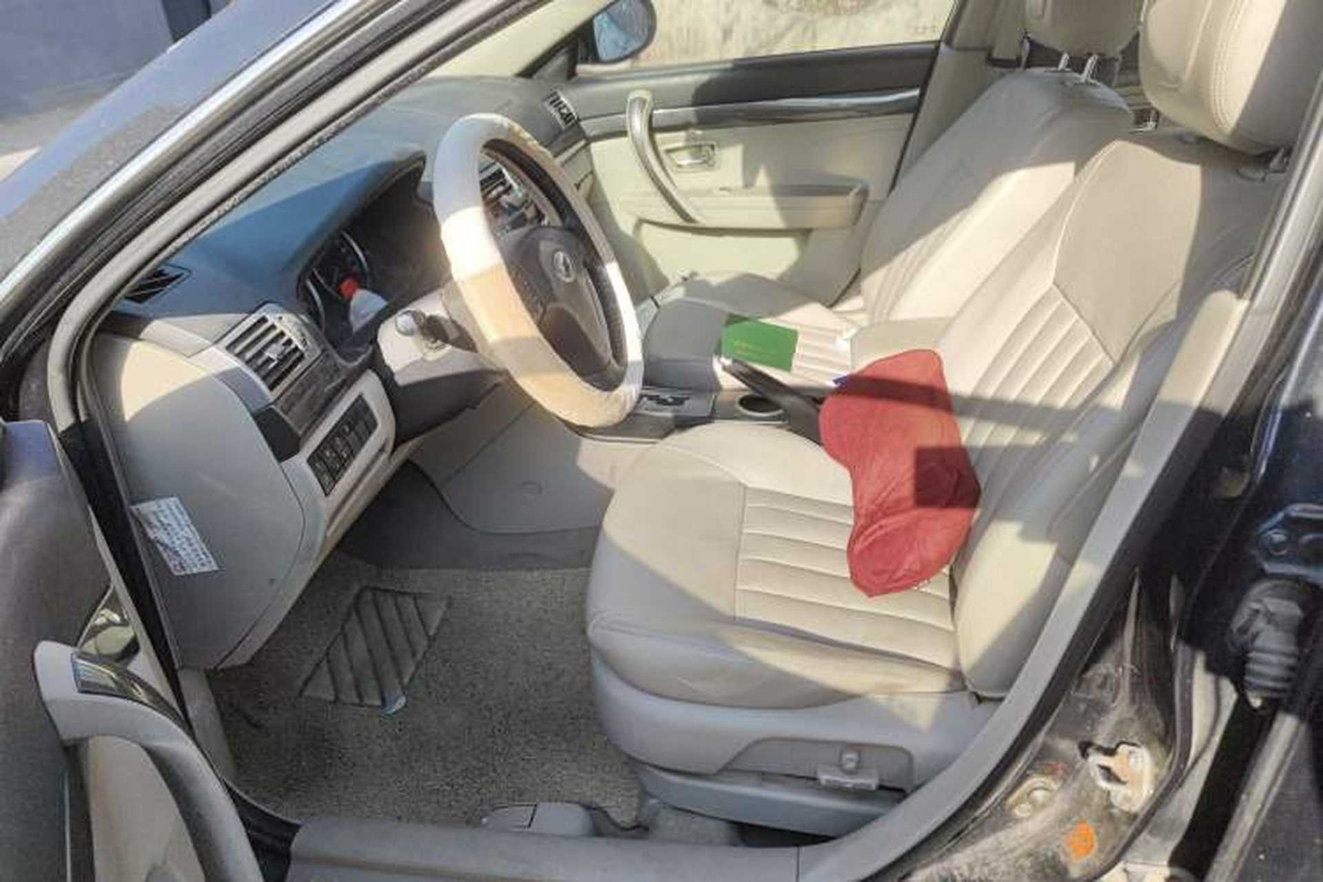 Used Bestune B70 2010 2.0L automatic luxury version Left Front Seat