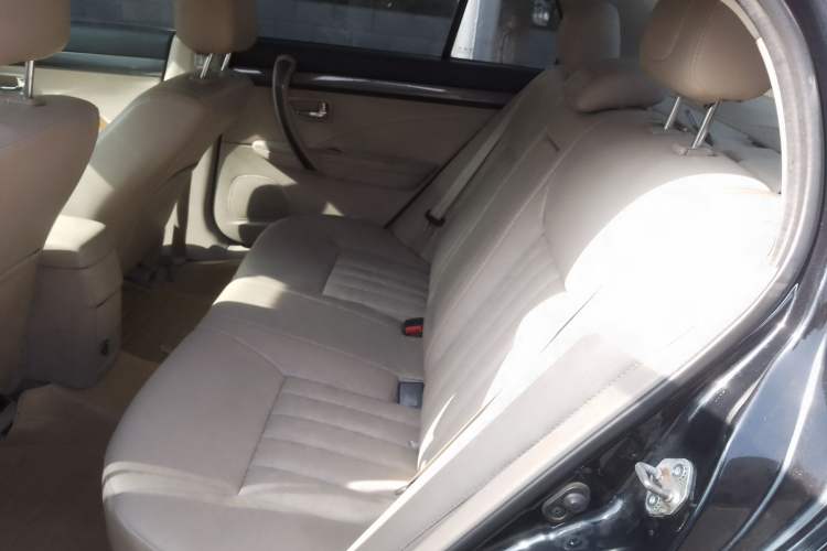 Used Bestune B70 2010 2.0L automatic luxury version Left Rear Seat