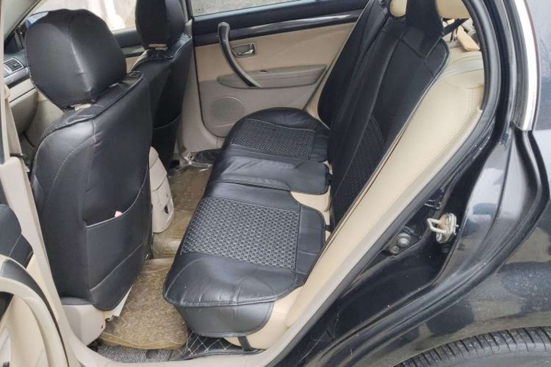 Used Bestune B70 2010 2.0L manual Comfort trim level Left Rear Seat