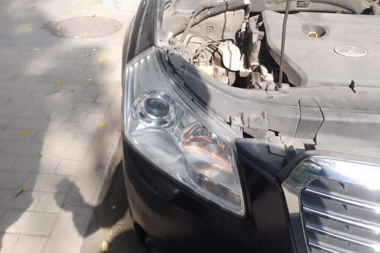 Used Bestune B70 2010 2.0L automatic luxury version Right Front Headlight