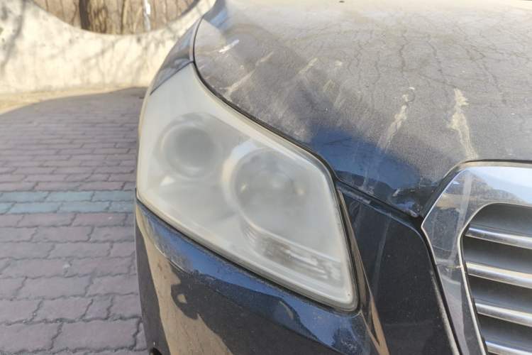 Used Bestune B70 2010 2.0L automatic luxury version Right Front Headlight