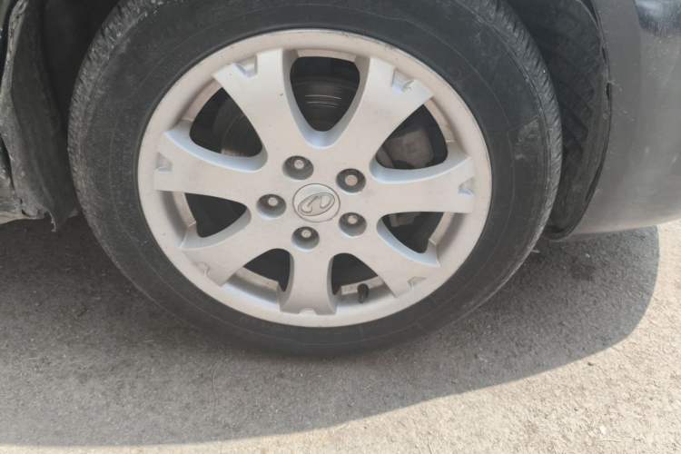 Used Bestune B70 2010 2.0L manual Elite version Right Front Wheel Hub