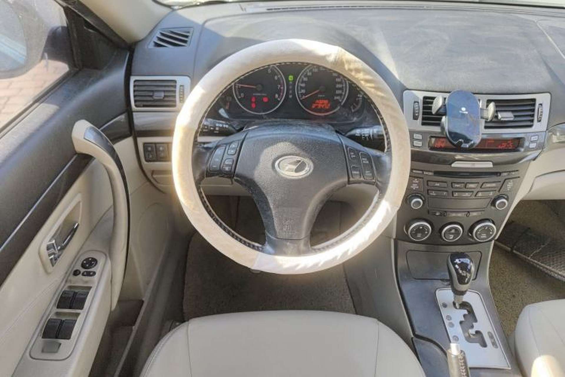 Used Bestune B70 2010 2.0L automatic luxury version Steering Wheel