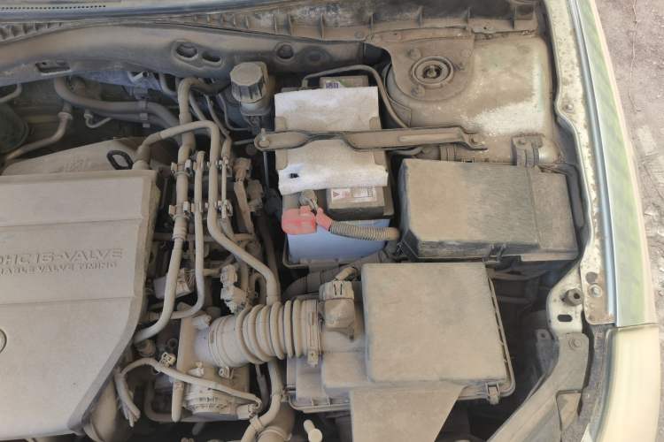 Used Bestune B70 2010 2.0L automatic luxury version Engine Bay Left