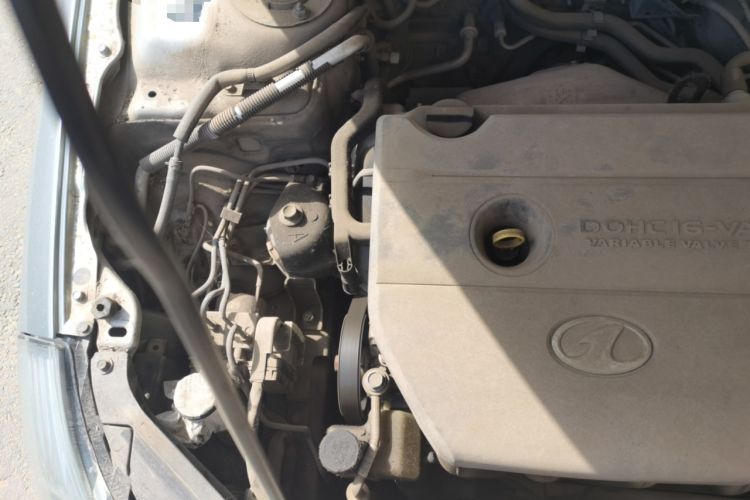 Used Bestune B70 2010 2.0L automatic luxury version Engine Bay Right