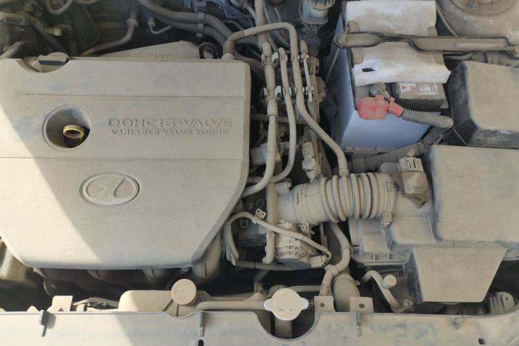 Used Bestune B70 2010 2.0L automatic luxury version Engine Bay