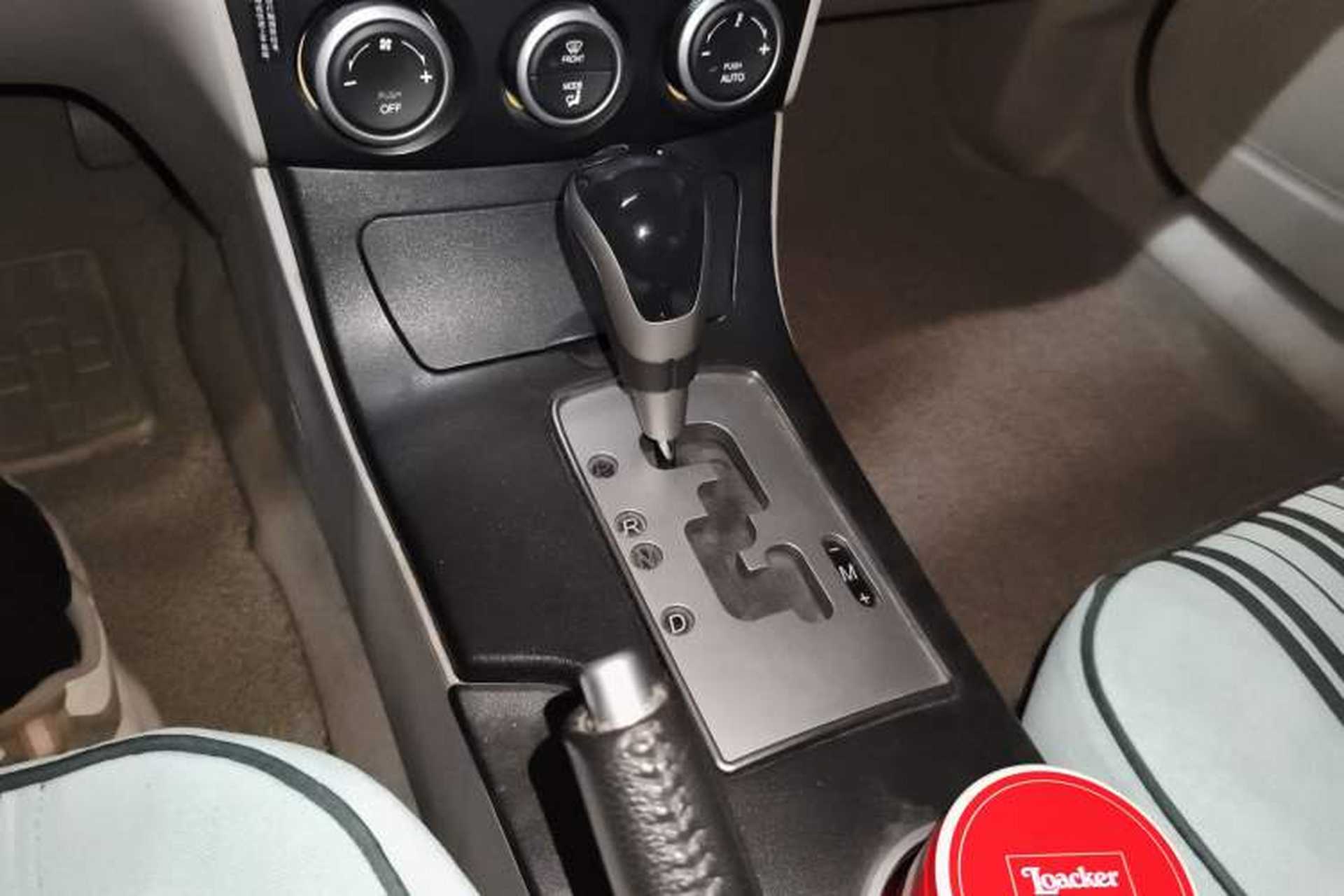 Used Bestune B70 2010 2.0L automatic comfort version Gear Lever