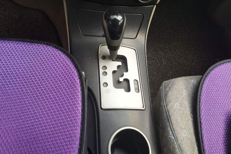 Used Bestune B70 2010 2.0L automatic luxury version Gear Lever