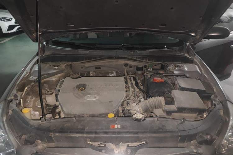 Used Bestune B70 2010 2.0L manual Elite version Engine Bay